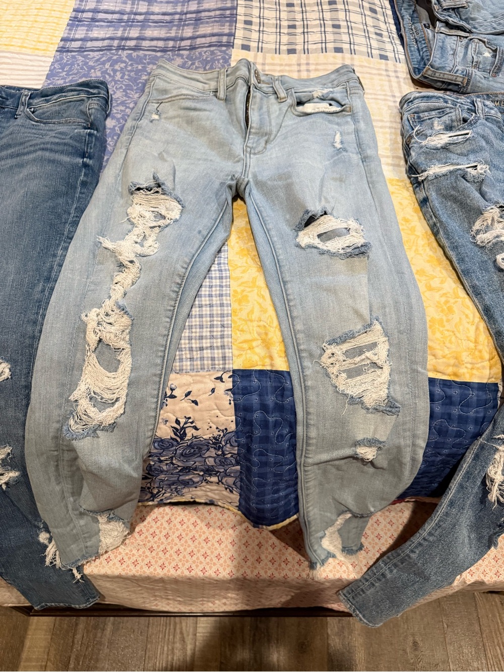 American Eagle Outfitters Light Blue Ripped Skinny Jeans